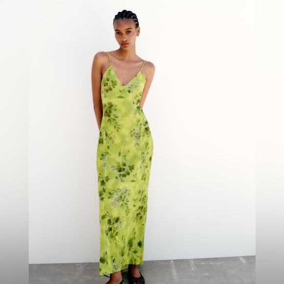 ZARA BLOGGER FAVORITE PRINTED MIDI DRESS - Picture 4 of 12